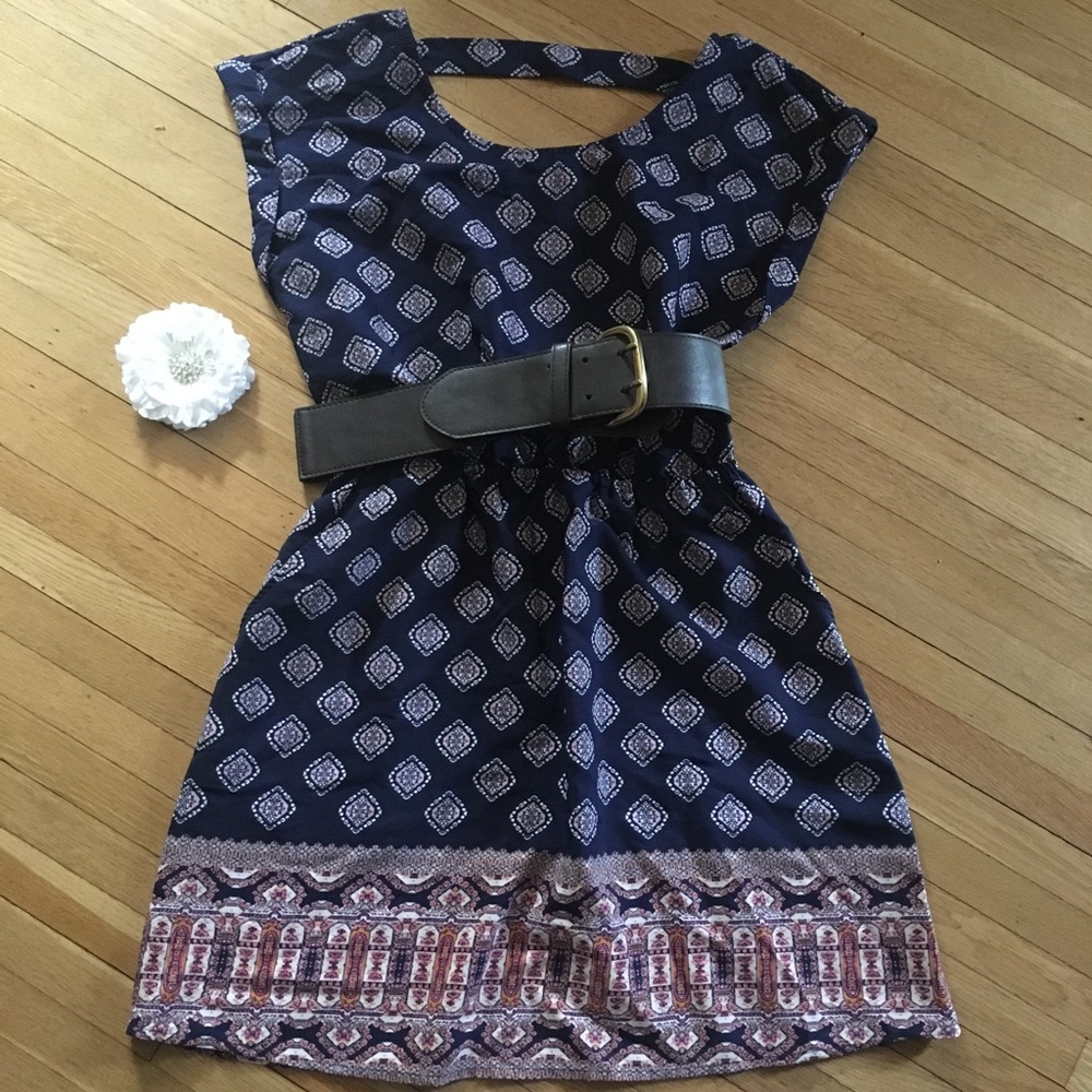 Dress - Picture 2 of 3
